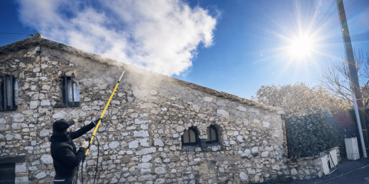 La puissance de la vapeur, la douceur d’un artisan pour votre patrimoine.
