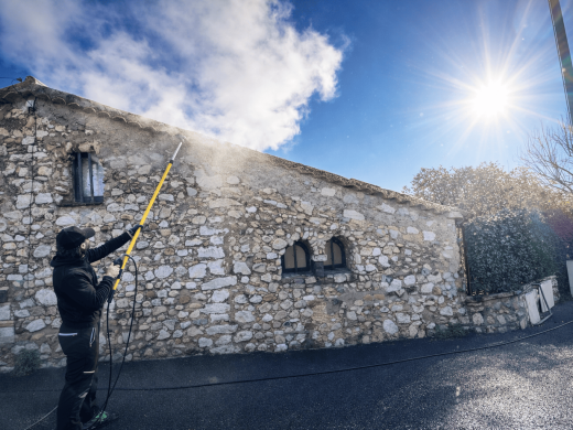 La puissance de la vapeur, la douceur d’un artisan pour votre patrimoine.