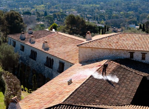 La puissance de la vapeur, la douceur d’un artisan pour votre patrimoine.